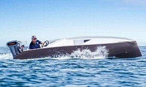 Lightweight Electric Dayboat EB Eins Can Be Transported on the Roof of a Car