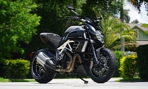 Like-New 2013 Ducati Diavel AMG Special Edition Counts a Puny 26 Miles on the Clock