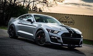 Like-New Mustang Shelby GT500 Costs More Than a Couple of Expedition SUVs