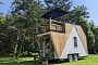 Limited Space Doesn’t Stop This Off-Grid Tiny Home From Flaunting a Cool Rooftop Deck