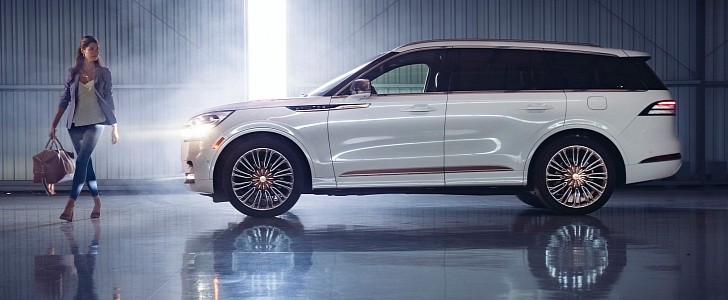 Lincoln Shinola Aviator Concept officially introduced ahead of Pebble Beach Concours d’Elegance