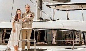 After Reaching Financial Freedom, This Family Lives Onboard a Luxury Sailing Cat