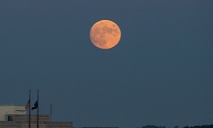 Look Up! Full Pink Moon Will Dazzle the Night Sky This Weekend