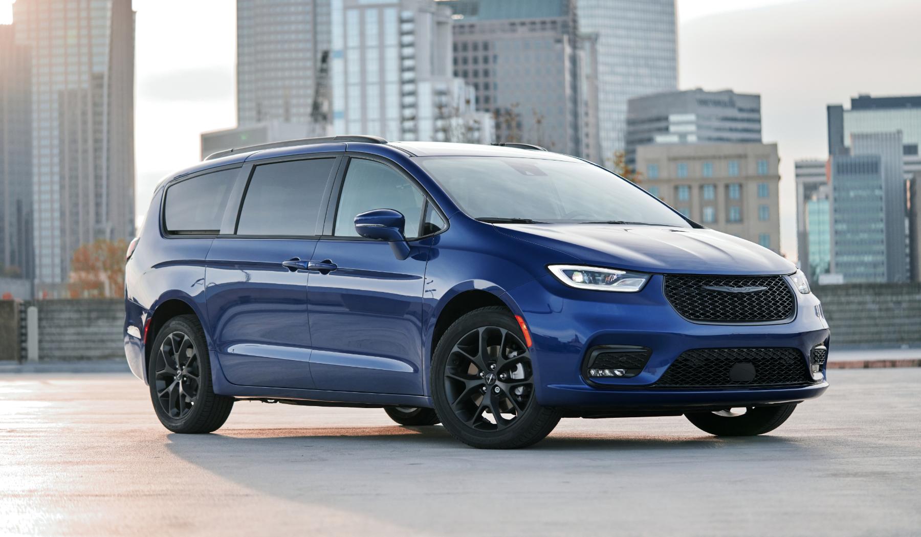 Looking to Buy a New Minivan? Here Are Our Top Choices for 2021 -  autoevolution