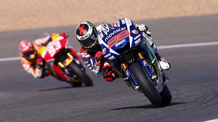 Marquez chasing Lorenzo in FP2 at Jerez, 2015