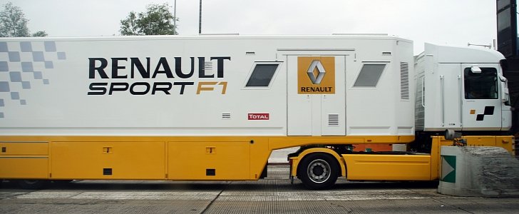 Renault F1 Team's truck