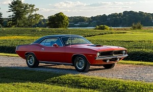 Low-Mile 1970 Plymouth Hemi 'Cuda Has the 426CI, Looks, and Proverbial Catch
