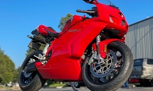 Low-Mile 2006 Ducati 749S Is Trying to Seduce You With Its Testastretta Charm