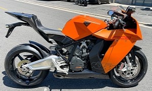 Low-Mile 2008 KTM 1190 RC8 Jogs on ZR-Rated Pirelli Footgear With 2021 Date Codes