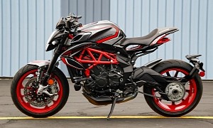 Low-Mile 2020 MV Agusta Dragster 800 RC Can Show You the Ways of Hyper Naked Goodness