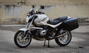 Low-Mileage 2008 BMW R1200R Sighs Via Aftermarket Muffler, Carries Touring Saddlebags