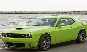 Lowered 2015 Dodge Challenger SRT 392 Looks Sweet, But Slamming Your Muscle Car Is Stupid