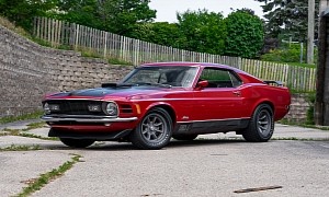 LS7 Swapped 1970 Mustang Mach 1 Makes Old and New Designs Work as One