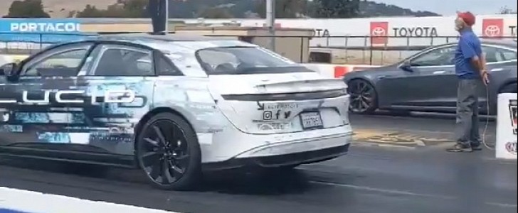 Lucid Air vs. Tesla Model S drag race