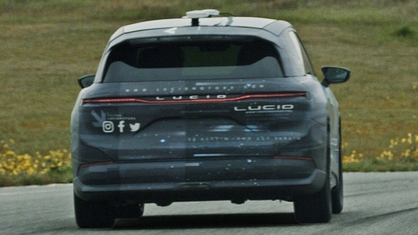 Lucid puts lightly disguised Gravity prototype on public roads to anticipate the electric SUV's premiere