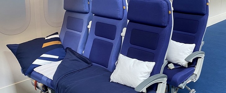 Sleeper's Row seat concept is being offered on a trial basis by Lufthansa