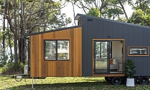 Luxury Meets Eco-Awareness in This Gorgeous Single-Level Tiny Home