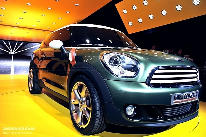 The MINI Paceman concept was unveiled at the 2011 NAIAS