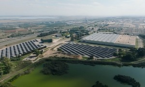 Major Ford Plant Now Has Its Own Solar Panel Farm