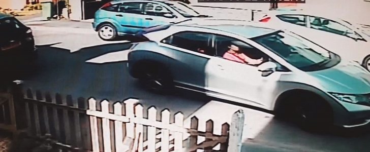 Viral video shows 8-minute-long attempt at parallel parking by 2 different drivers