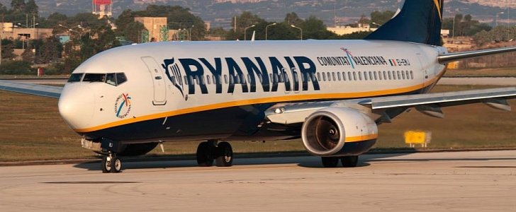 Man tries to hold off Ryanair flight from Dublin to Amsterdam because he arrived late for boarding 