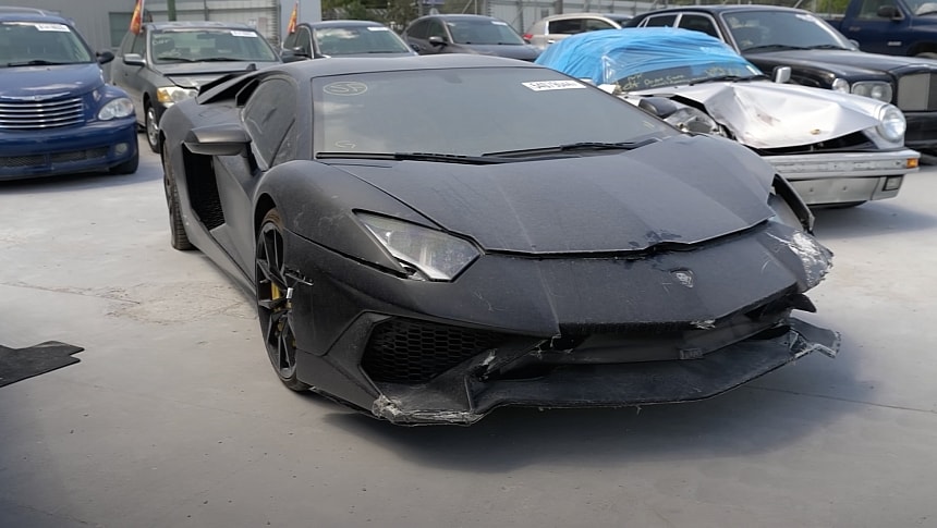 2015 Lamborghini Aventador