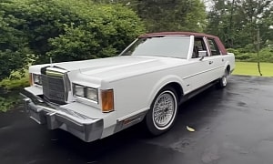 Man Flew to Nashville To Buy Gorgeous 1989 Lincoln Town Car, Road-Trips It Back Home