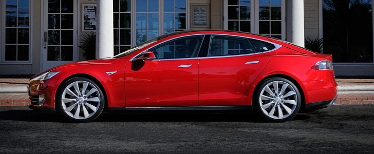 Tesla Model S in red 