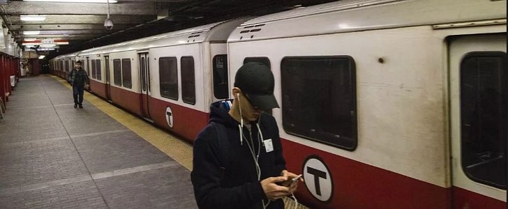 Commuter dies after jumping from train car to train car, stumbling and cracking his head open