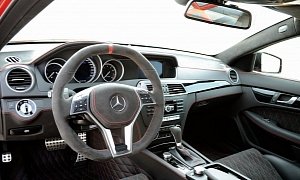 Man Jumps Out of Moving Mercedes-Benz, Sues Wife for Not Braking