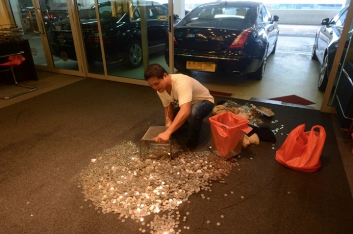 Man Pays $19,000 in Coins to Car Dealership 