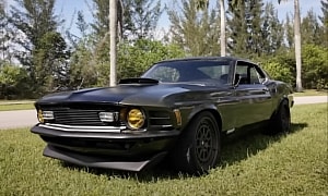 Man Rebuilds Rusty Old Mustang Watching Tutorials on YouTube, Even the Police Like His Car