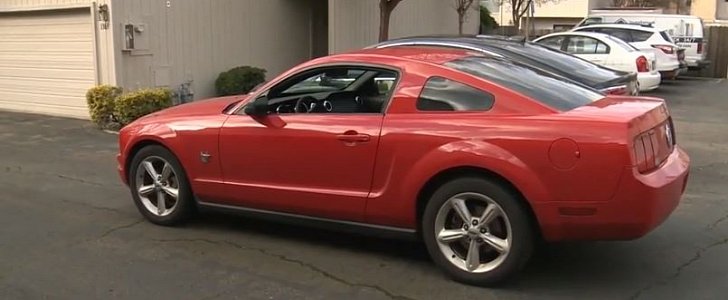 Ford Mustang owner catches mechanic doing donuts while he should have been performing a brake inspection