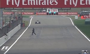 Man Runs Across the F1 Track at 2015 Chinese GP, Heads for Ferrari Garage