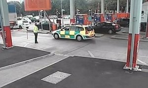 Man Turns His Car into an Ambulance, Drives It Accordingly