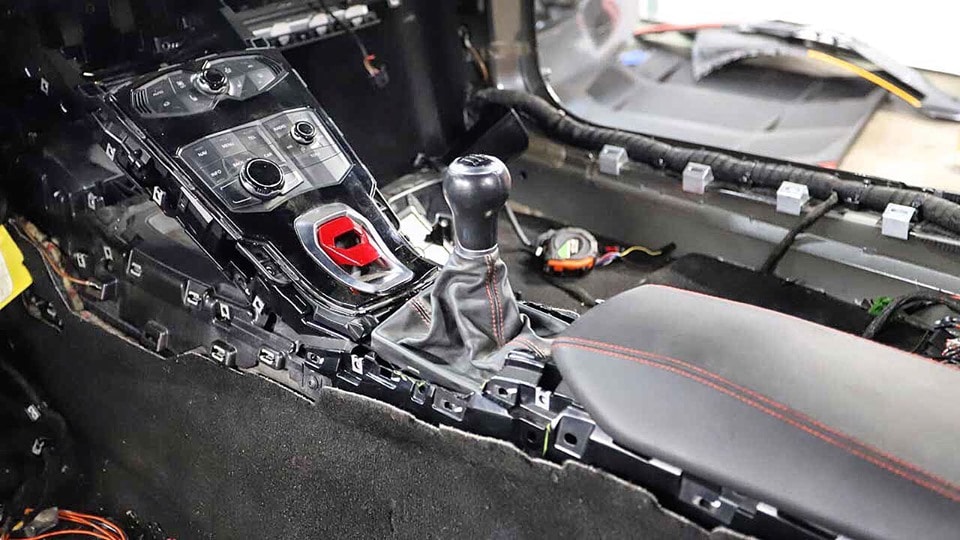 Manual Gearbox Lamborghini Huracan Is a World First, Shifter Is Gated -  autoevolution