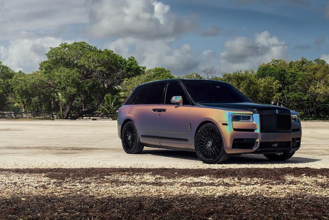 Marcell Ozuna's New Rolls-Royce Cullinan With Color-Changing Wrap