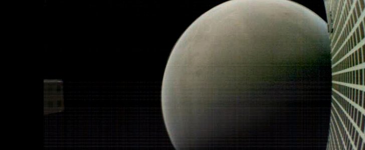 Photo of Mars taken by MarCO from 4,700 miles away