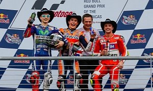 Marquez - The King of the Americas, Rossi Crashes Out of the Race in Austin