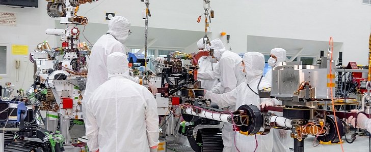 Mars 2020 rover gets handy with arm installed