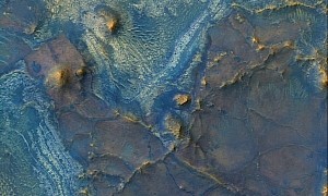Mars in Unusual Shades of Blue, Green and Yellow Is Like Nothing You’ve Seen Before