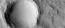 Martian Cassini Crater Looks Like an Eerily Smooth Bowl From High Up in Orbit