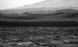 Martian Dust Devil Briefly Dances in Front of Curiosity’s Cameras