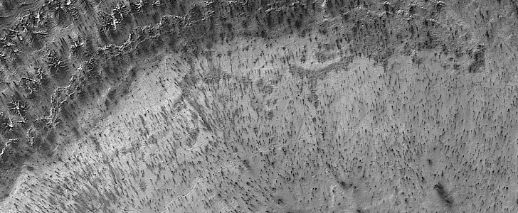 Mars araneiform features look like an ancient army