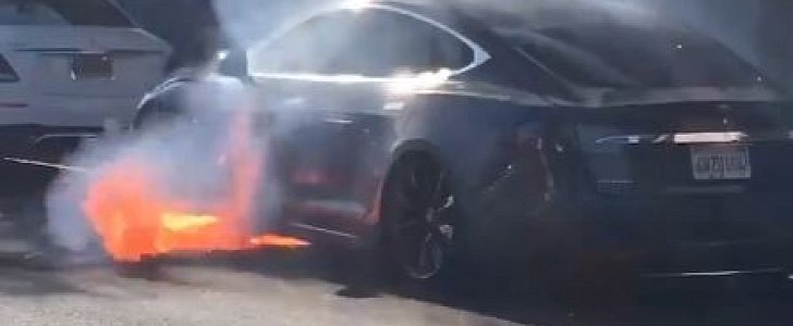 Tesla Model S bursts into flames in Los Angeles, actress Mary McCormack posts footage of it
