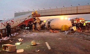 Massive Tu-204 Plane Crash Caught on Dashboard Camera