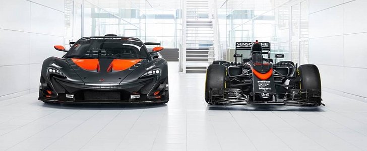 Matching Livery McLaren P1 GTR and MP4/31 F1 Car