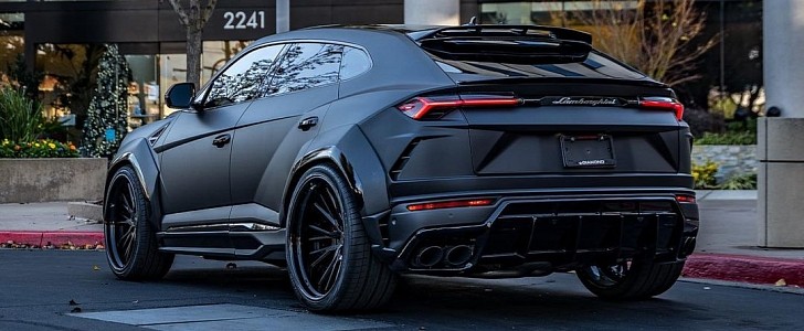 Top 300 Lamborghini Urus Blacked Out