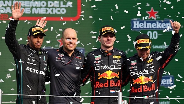 Max Verstappen Wins 14th F1 Grand Prix This Year, It's a New World Record