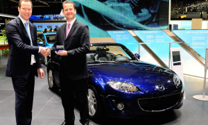 Mazda MX-5 Gets Carbuyer’s Best Convertible Award